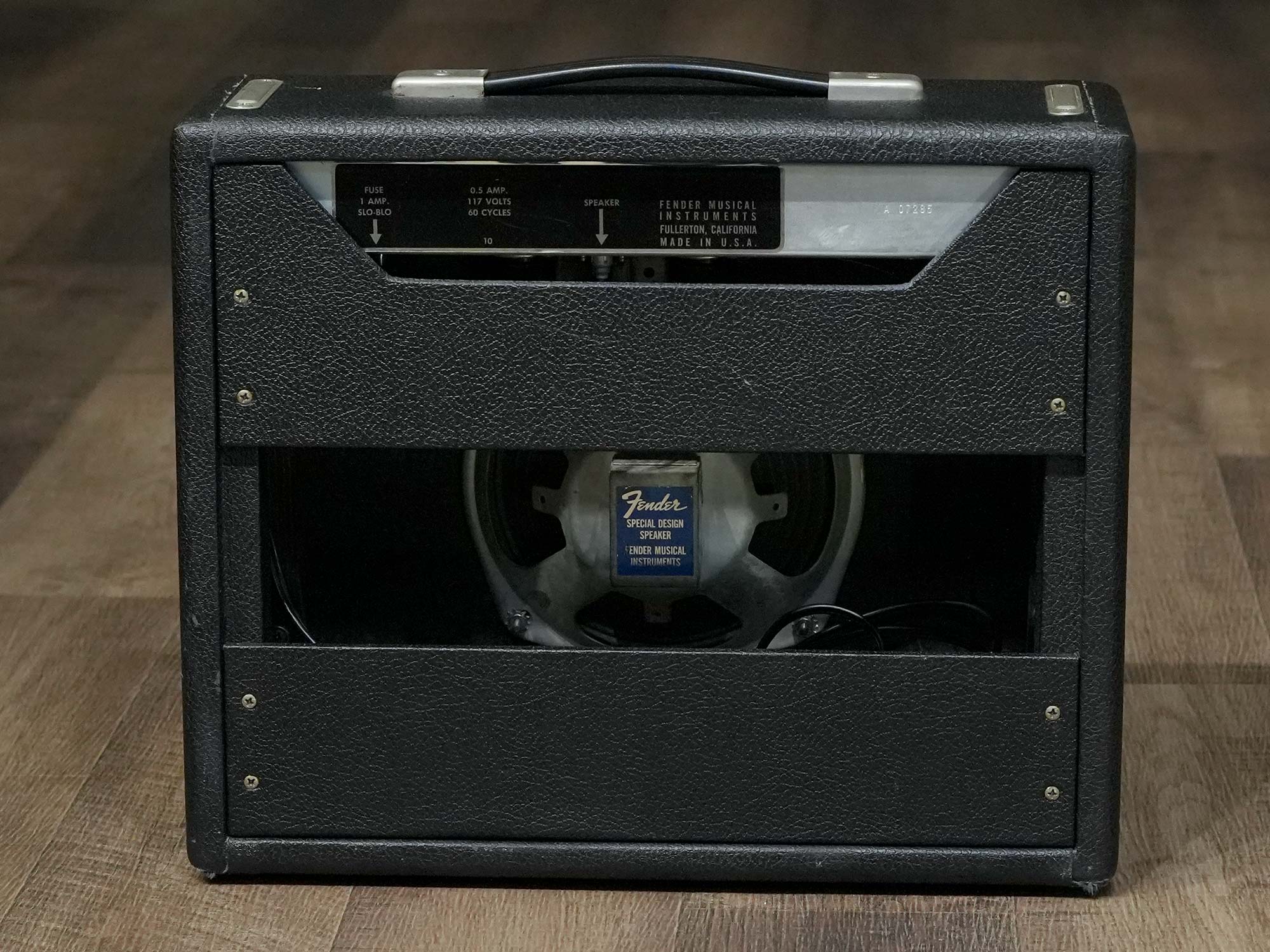 Fender フェンダー Speaker Cable Right Angle 13 1/2